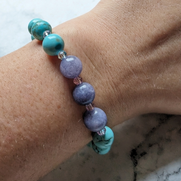 Turquoise Angelite Crystal gemstone 10mm bead stretch bracelet - Picture 6 of 6